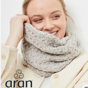 Irish Merino Wool Women's Infinity Cable Knit Scarf by Aran Woollen Mills NEW
